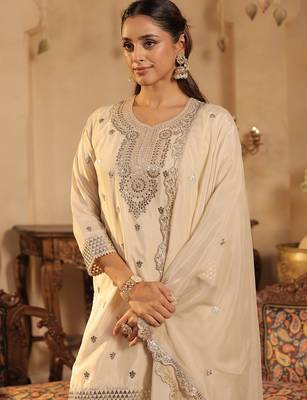 Women Ethnic Motifs Printed Kurta with Palazzo & Dupatta 1