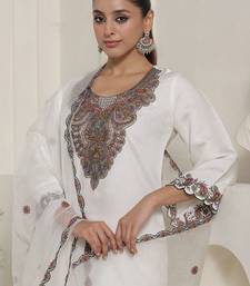 Women Ethnic Motifs Embroidered Kurta with Trousers & Dupatta