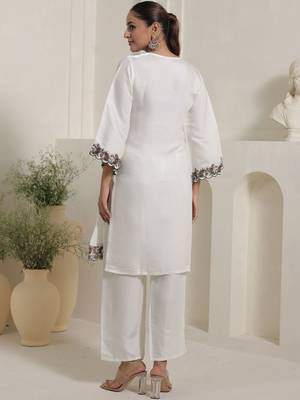 Women Ethnic Motifs Embroidered Kurta with Trousers & Dupatta 5