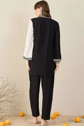 Women Checked Embroidered Kurta with Trousers