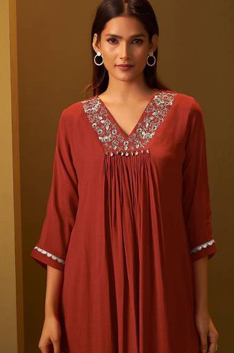 Women Ethnic Motifs Embroidered Thread Work A-Line Kurta with Trouser