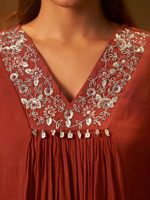 Women Ethnic Motifs Embroidered Thread Work A-Line Kurta with Trouser 2