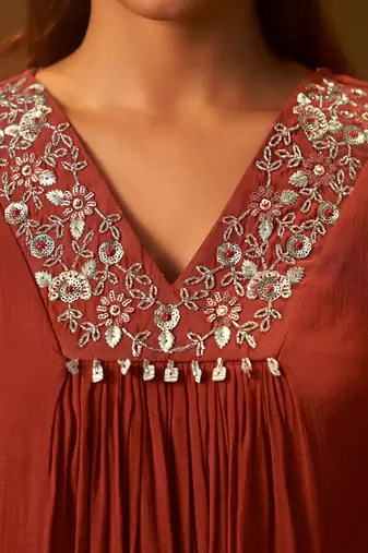 Women Ethnic Motifs Embroidered Thread Work A-Line Kurta with Trouser