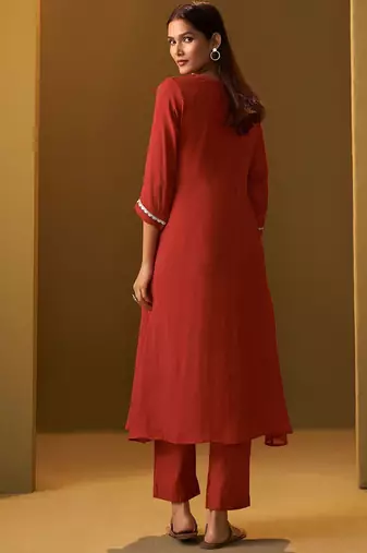 Women Ethnic Motifs Embroidered Thread Work A-Line Kurta with Trouser