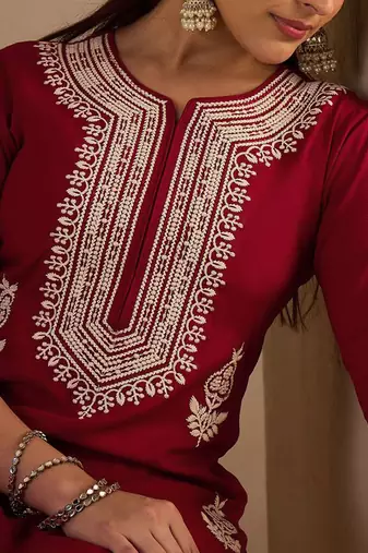Women Ethnic Motifs Printed Kurta with Trousers