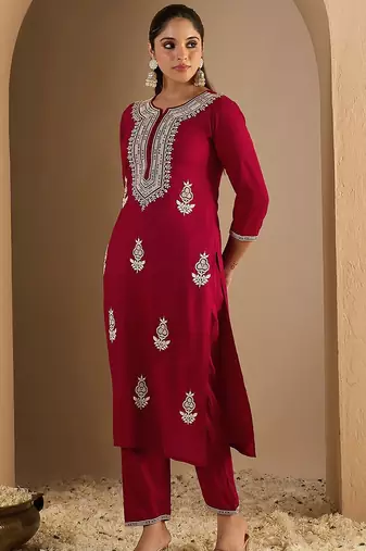 Women Ethnic Motifs Printed Kurta with Trousers