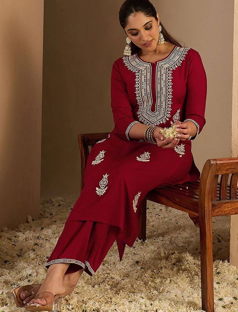Women Ethnic Motifs Printed Kurta with Trousers
