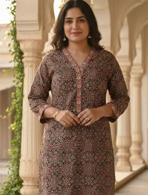 Floral Printed Pure Cotton Straight Kurta With Trousers 1
