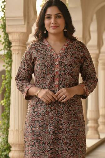 Floral Printed  Cotton Straight Kurta With Trousers