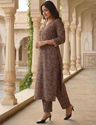 Floral Printed Pure Cotton Straight Kurta With Trousers 3