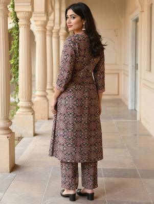 Floral Printed Pure Cotton Straight Kurta With Trousers 4