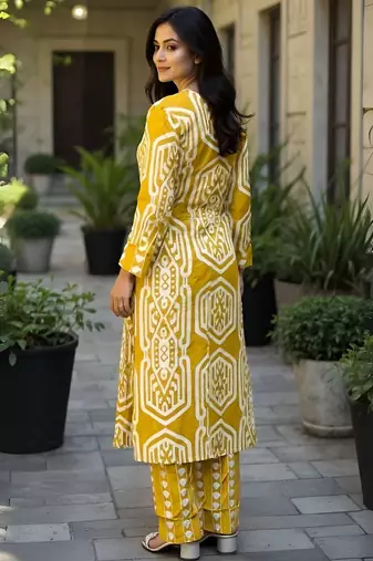 Geometric Printed Pure Cotton Straight Kurta With Trousers