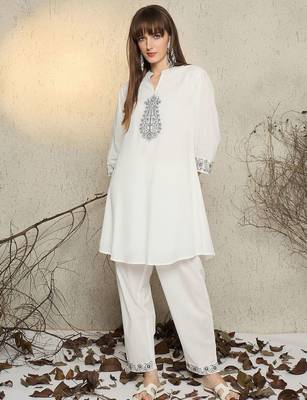 Women Ethnic Motifs Embroidered Pure Cotton Kurta with Trouser 1
