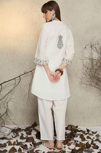 Women Ethnic Motifs Embroidered Pure Cotton Kurta with Trouser
