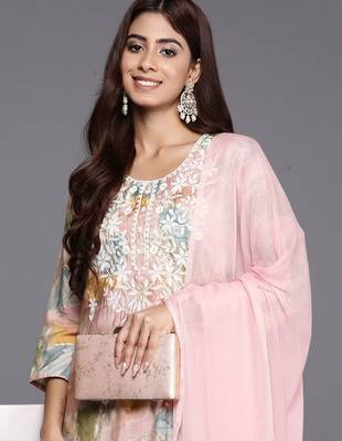 Women Floral Embroidered Kurta with Palazzos & Dupatta 5