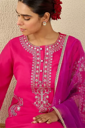 Women Ethnic Motifs Embroidered Regular Kurta Set With Dupatta