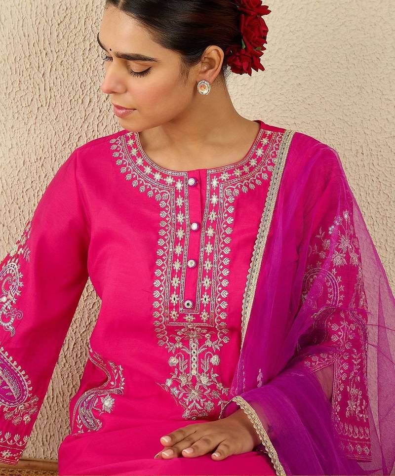 Women Ethnic Motifs Embroidered Regular Kurta Set With Dupatta