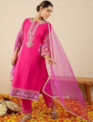 Women Ethnic Motifs Embroidered Regular Kurta Set With Dupatta 4