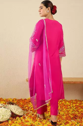 Women Ethnic Motifs Embroidered Regular Kurta Set With Dupatta