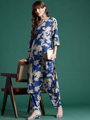 Floral PrintedV-Neck  Cotton Straight Kurta With Trousers 1