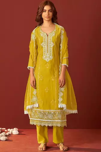 Women Ethnic Motifs Embroidered Regular Thread Work Kurta Set