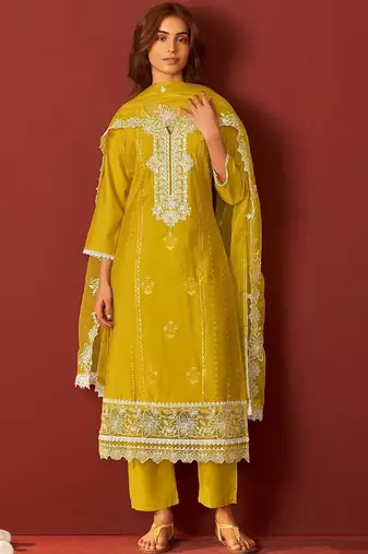 Women Ethnic Motifs Embroidered Regular Thread Work Kurta Set