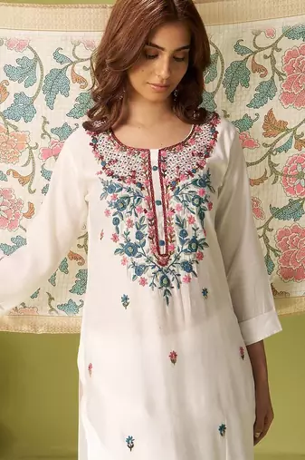 Women Floral Embroidered Kurta with Trousers & Dupatta