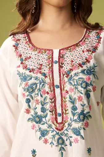Women Floral Embroidered Kurta with Trousers & Dupatta
