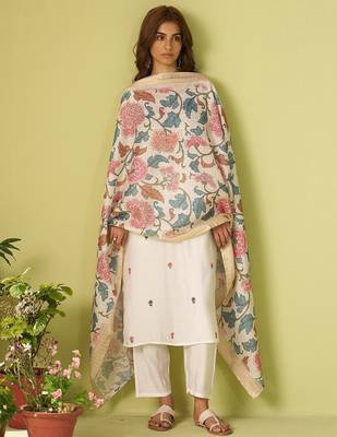 Women Floral Embroidered Kurta with Trousers & Dupatta 5