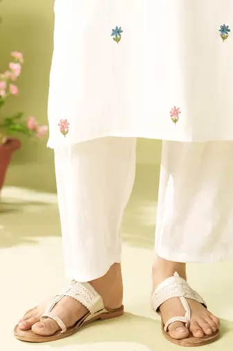 Women Floral Embroidered Kurta with Trousers & Dupatta