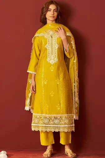 Women Floral Embroidered Kurta with Trousers & Dupatta