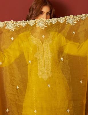 Women Floral Embroidered Kurta with Trousers & Dupatta 6