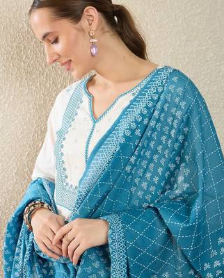 Women Ethnic Motifs Embroidered Regular Thread Work Pure Cotton Kurta with Trousers & With Dupatta 3