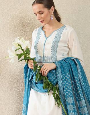 Women Ethnic Motifs Embroidered Regular Thread Work Pure Cotton Kurta with Trousers & With Dupatta 4