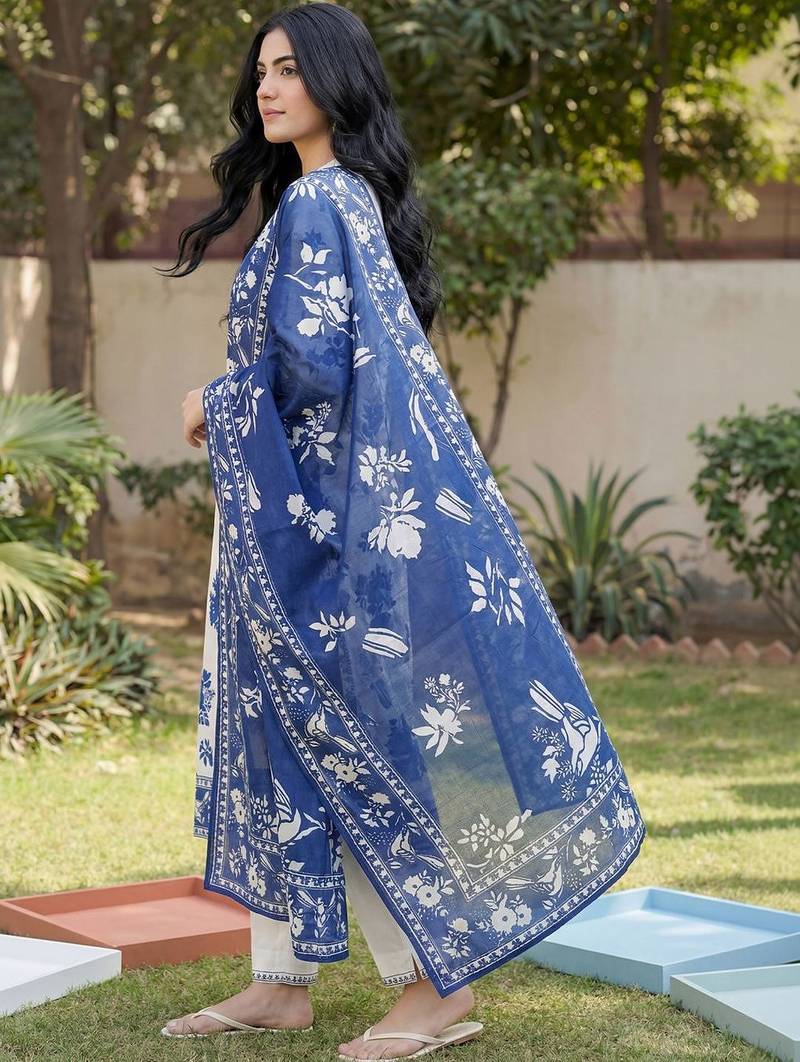 Women Animal Printed Regular Pure Cotton Kurta with Trousers & With Dupatta