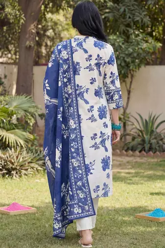 Women Animal Printed Regular Pure Cotton Kurta with Trousers & With Dupatta
