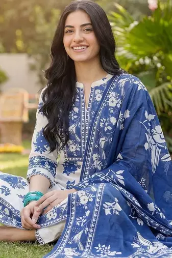 Women Animal Printed Regular Pure Cotton Kurta with Trousers & With Dupatta