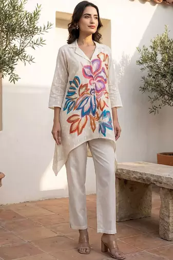 Women Floral Printed Regular Pure Cotton Kurta with Trousers
