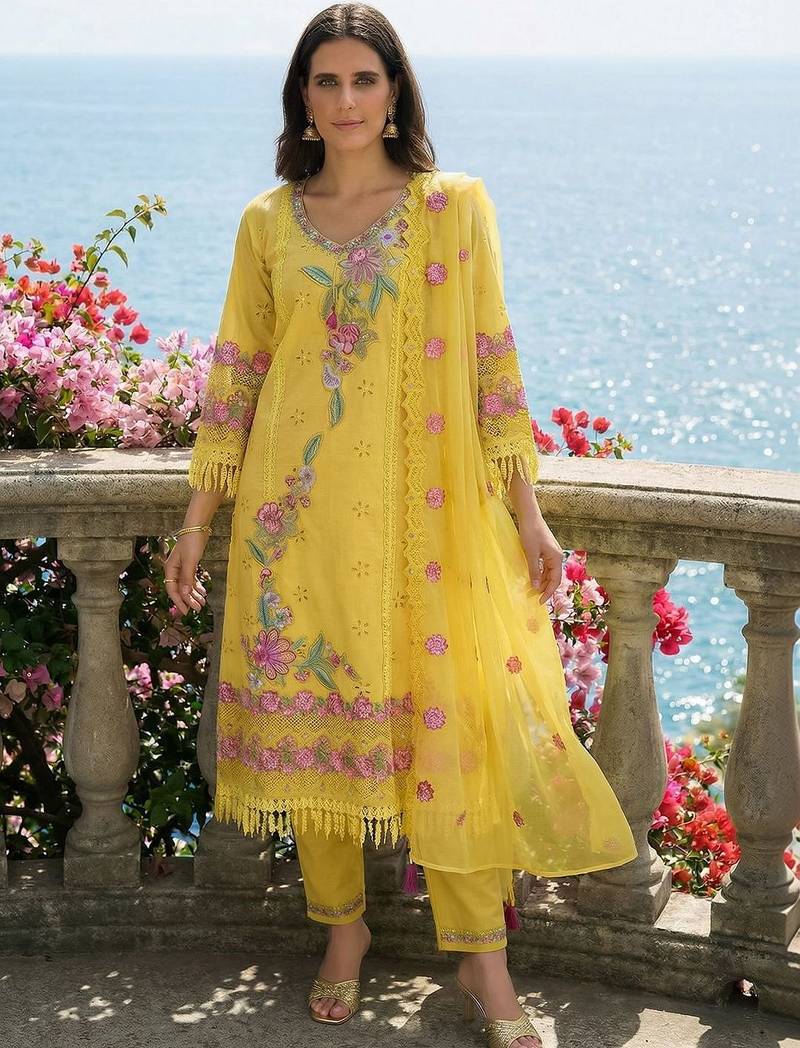 Women Floral Embroidered Regular Thread Work Pure Cotton Kurta with Trousers & With Dupatta