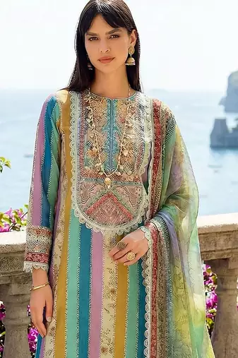 Women Printed Regular Thread Work Kurta with Trousers & With Dupatta