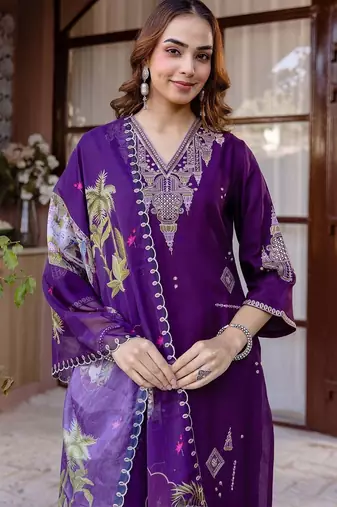 Women Ethnic Motifs Embroidered Regular Thread Work Kurta with Trousers & With Dupatta