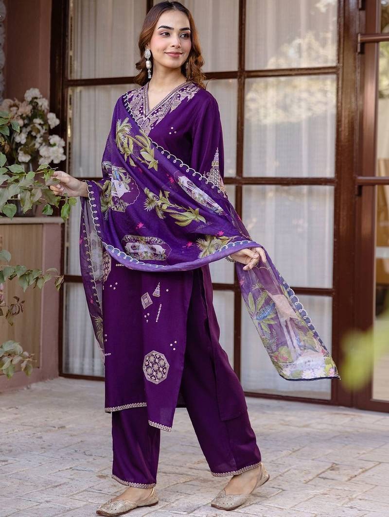 Women Ethnic Motifs Embroidered Regular Thread Work Kurta with Trousers & With Dupatta