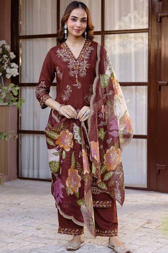 Women Ethnic Motifs Embroidered Regular Thread Work Kurta with Trousers & With Dupatta