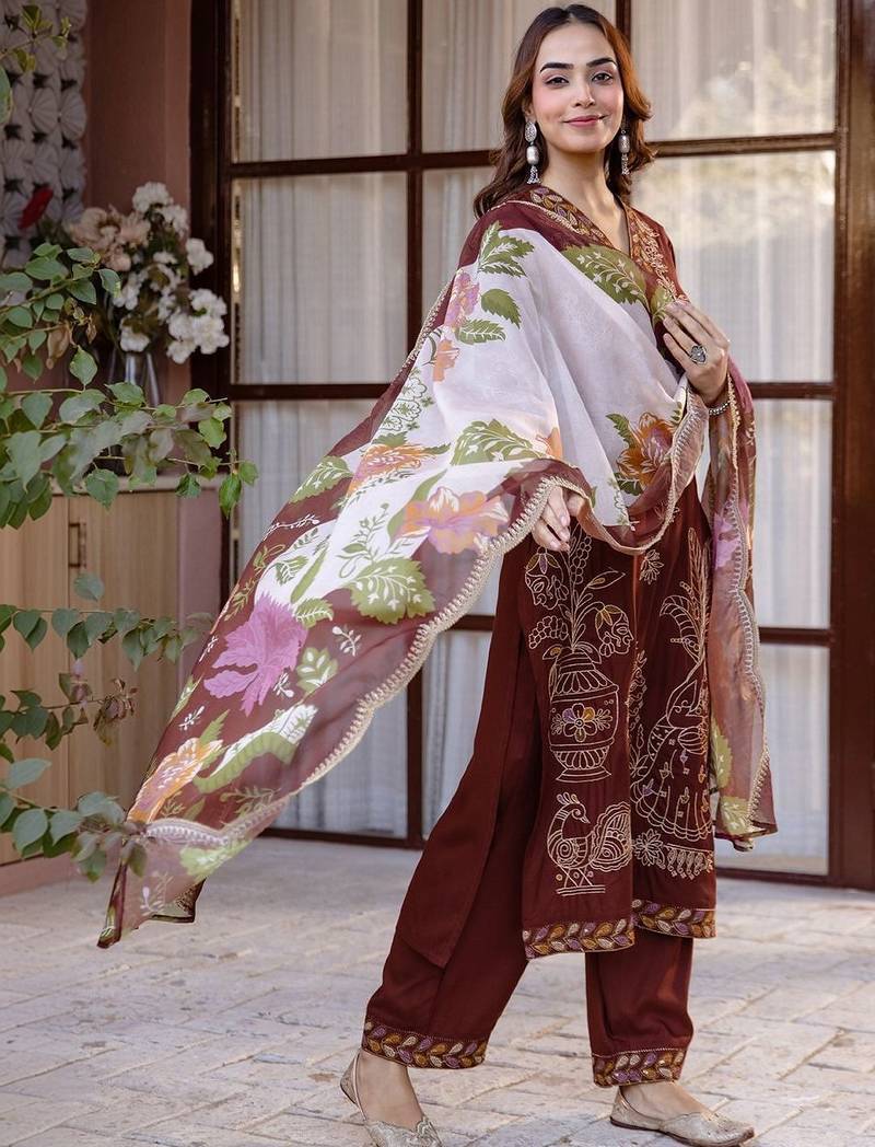 Women Ethnic Motifs Embroidered Regular Thread Work Kurta with Trousers & With Dupatta