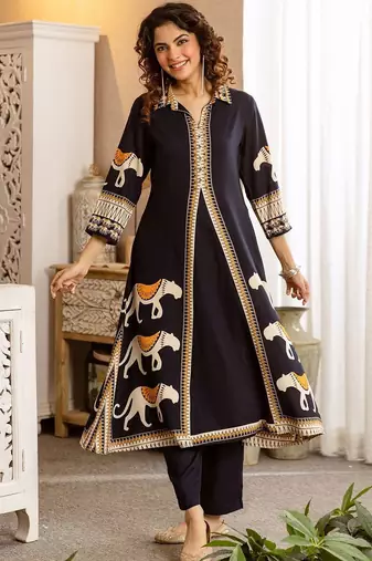 Women Ethnic Motifs Printed Panelled Kurta with Trousers