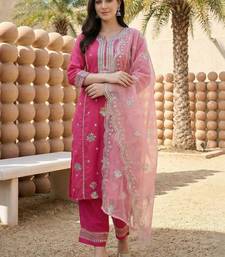 Women Ethnic Motifs Embroidered Regular Thread Work Kurta with Trousers & With Dupatta