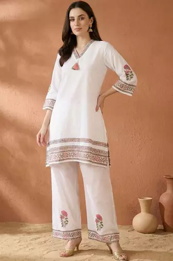 Women Floral Printed Regular Pure Cotton Kurta with Trousers