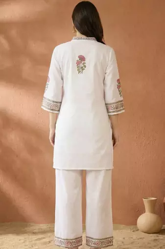 Women Floral Printed Regular Pure Cotton Kurta with Trousers