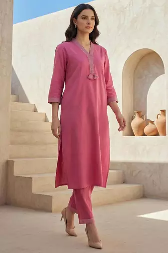 Women Regular Thread Work Kurta with Trousers
