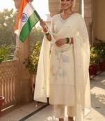 Women Ethnic Motifs Embroidered Regular Thread Work Pure Cotton Kurta with Trousers & With Dupatta